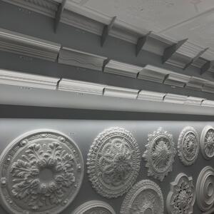 A peek inside our West Ryde showroom displaying made-to-order ceiling roses! 

Visit Monday to Friday 6:30am-4:30pm. No appointment required! 

📍Unit 17/7-9 Rhodes St West Ryde, NSW 2114

#allplasta #ceilingrose #plaster #madetoorder #showroom #display #decor #plasterart