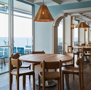 Our products installed in the newly renovated Bondi Icebergs for @lattice_group 🌊

We handcrafted a custom widened version of the AB-1 Arabic Arch set and supplied our A38 6-step cornice to complete coffered ceilings. 

An effortless modern feel with a touch of elegance ✨

#allplasta #customarchitecture #decorativeplaster #arch #plaster #bondiicebergs #latticegroup #interiordesign #newbuild #modern #cornice #handmade #plasterart